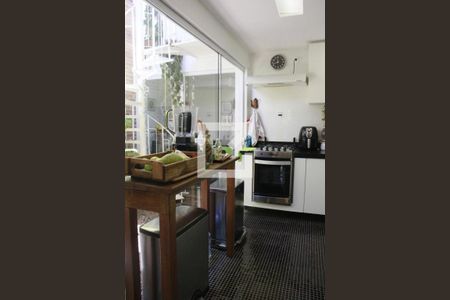 Casa à venda com 173m², 3 quartos e 2 vagasCozinha