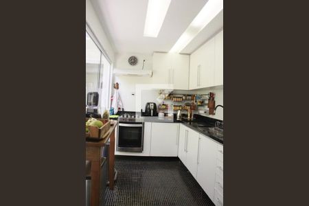 Casa à venda com 173m², 3 quartos e 2 vagasCozinha