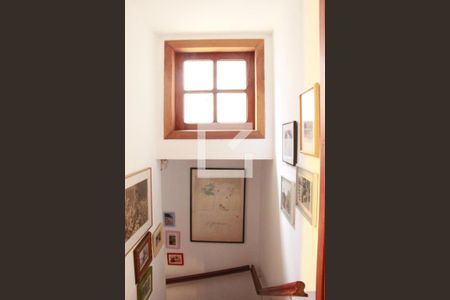 Casa à venda com 173m², 3 quartos e 2 vagasCorredor segundo andar