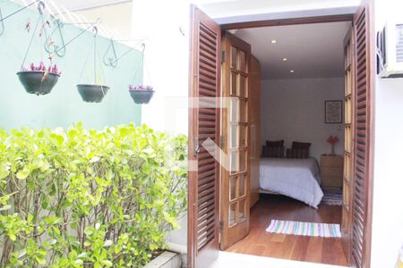 Casa à venda com 173m², 3 quartos e 2 vagasQuarto 2