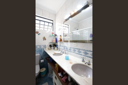 Casa à venda com 250m², 3 quartos e 4 vagasBanheiro