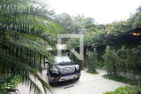 Vista de casa à venda com 3 quartos, 250m² em Bela Aliança, São Paulo