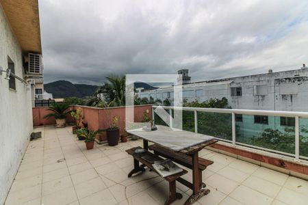 Apartamento à venda com 155m², 2 quartos e 2 vagasTerraço