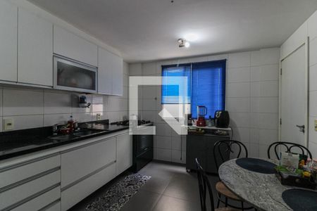 Apartamento à venda com 155m², 2 quartos e 2 vagasCozinha