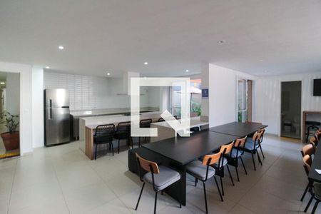 Studio à venda com 28m², 1 quarto e sem vaga Studio à venda com 28m², 1 quarto e sem vagaÁrea comum - Salão de festas