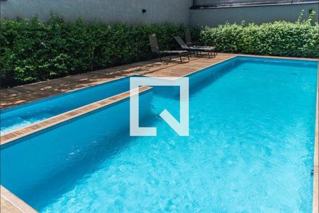 Studio à venda com 28m², 1 quarto e sem vaga Studio à venda com 28m², 1 quarto e sem vagaÁrea comum - Piscina