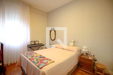 Quarto 1 de apartamento à venda com 2 quartos, 80m² em Santo Antônio, Belo Horizonte