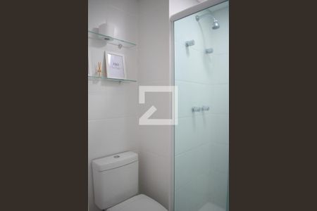 Banheiro de apartamento para alugar com 1 quarto, 40m² em Campina do Siqueira, Curitiba