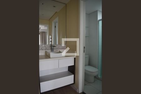 Banheiro de apartamento para alugar com 1 quarto, 40m² em Campina do Siqueira, Curitiba
