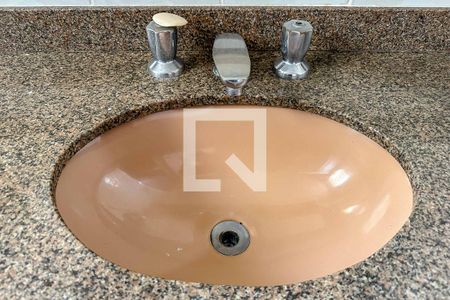 Apartamento à venda com 175m², 4 quartos e 4 vagas Apartamento à venda com 175m², 4 quartos e 4 vagasBanheiro da Suíte