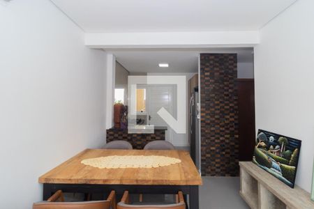 Sala de casa de condomínio à venda com 2 quartos, 63m² em Olaria, Canoas