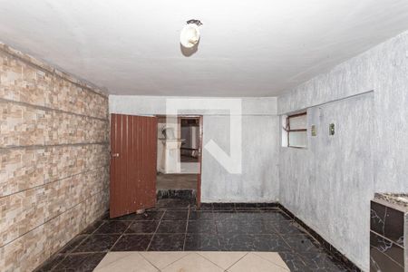 Casa à venda com 106m², 2 quartos e 4 vagas Casa à venda com 106m², 2 quartos e 4 vagasCozinha garagem