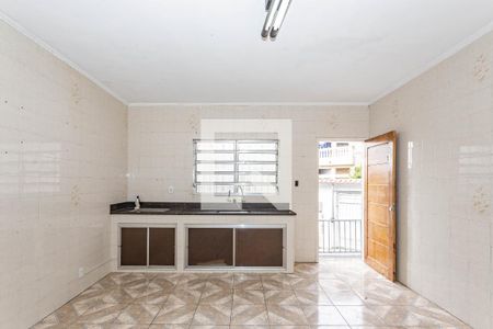 Casa à venda com 106m², 2 quartos e 4 vagas Casa à venda com 106m², 2 quartos e 4 vagasCozinha