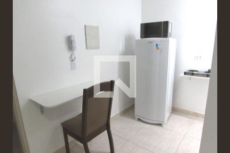 Sala/Cozinha de kitnet/studio para alugar com 1 quarto, 28m² em Vila Sonia, São Paulo