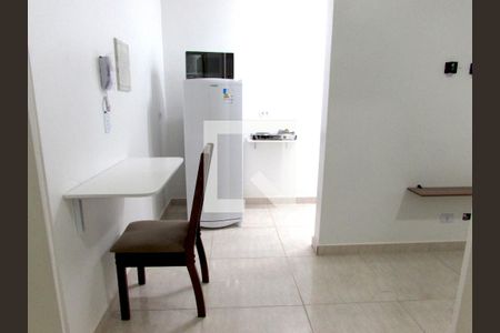 Sala/Cozinha de kitnet/studio para alugar com 1 quarto, 28m² em Vila Sonia, São Paulo