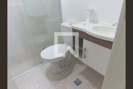 Banheiro de kitnet/studio para alugar com 1 quarto, 28m² em Vila Sonia, São Paulo