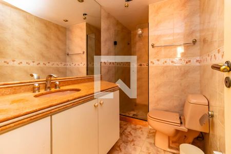 Apartamento à venda com 109m², 3 quartos e 1 vaga Apartamento à venda com 109m², 3 quartos e 1 vagaBanheiro da Suíte