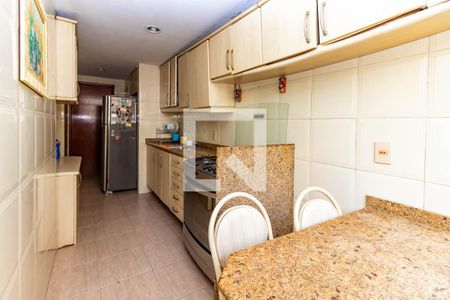 Apartamento à venda com 109m², 3 quartos e 1 vaga Apartamento à venda com 109m², 3 quartos e 1 vagaCozinha