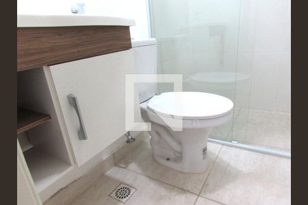 Banheiro de kitnet/studio para alugar com 1 quarto, 28m² em Vila Sonia, São Paulo