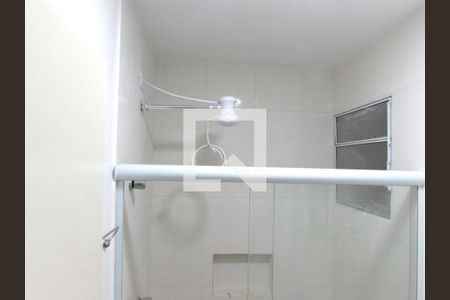 Banheiro de kitnet/studio para alugar com 1 quarto, 28m² em Vila Sonia, São Paulo