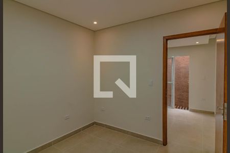 Quarto 2 de casa para alugar com 2 quartos, 58m² em Vila Guarani , São Paulo