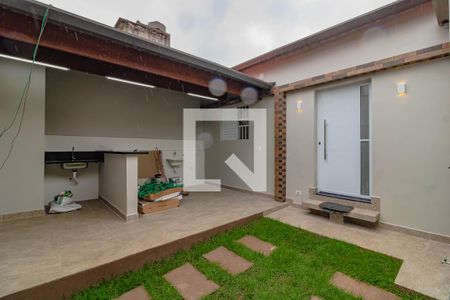 Área externa de casa para alugar com 2 quartos, 58m² em Vila Guarani , São Paulo