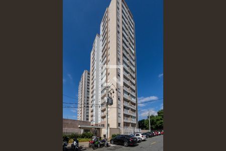 Apartamento para alugar com 41m², 2 quartos e 1 vaga Apartamento para alugar com 41m², 2 quartos e 1 vagaFachada