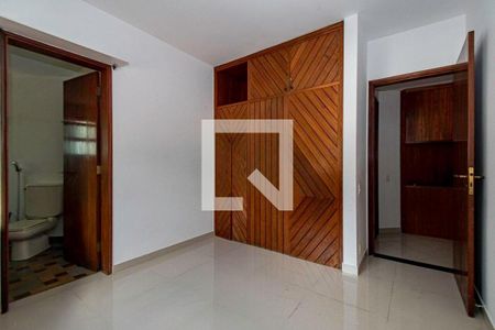 Apartamento à venda com 220m², 4 quartos e 3 vagas