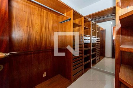 Apartamento à venda com 220m², 4 quartos e 3 vagas