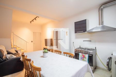 Sala e Cozinha de casa de condomínio à venda com 2 quartos, 59m² em Rochdale, Osasco