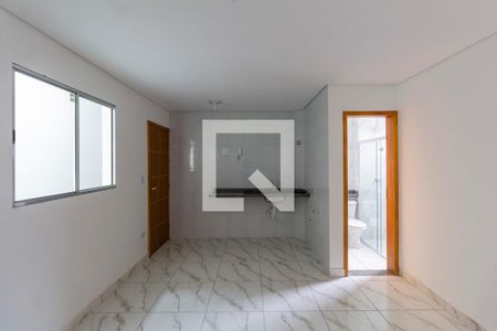 Sala e Cozinha Integrada  de apartamento para alugar com 1 quarto, 31m² em Vila Ré, São Paulo