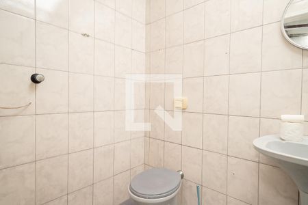 Casa à venda com 256m², 2 quartos e 2 vagasBanheiro de serviço