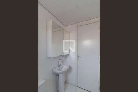 Banheiro  de apartamento à venda com 1 quarto, 47m² em Vila Granada, São Paulo