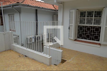 Casa à venda com 120m², 3 quartos e sem vagaÁrea externa