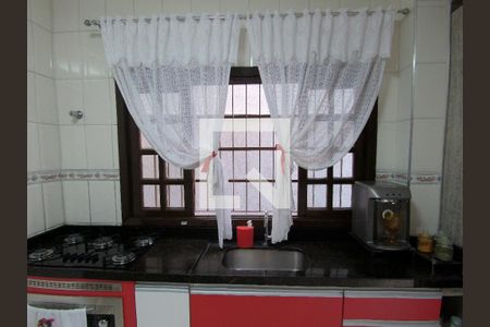 Casa à venda com 100m², 3 quartos e 2 vagasCozinha