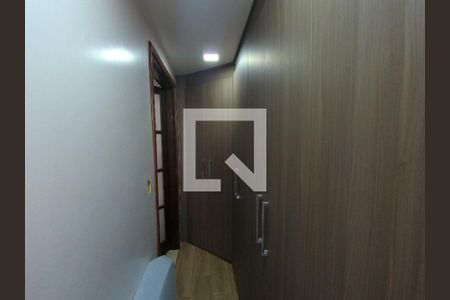 Closet da suíte de casa à venda com 3 quartos, 100m² em Vila Milton, Guarulhos