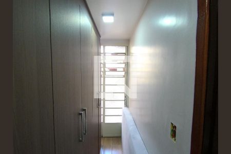 Closet da suíte de casa para alugar com 3 quartos, 100m² em Vila Milton, Guarulhos