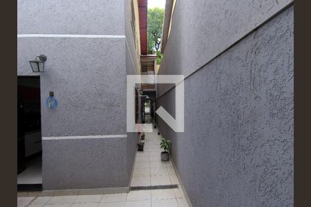 Casa à venda com 100m², 3 quartos e 2 vagasCorredor