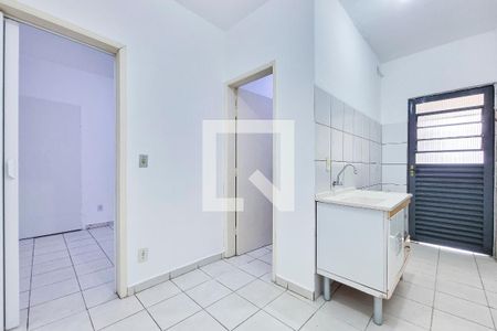 Cozinha / Lavanderia de casa para alugar com 1 quarto, 40m² em Jardim Colonial, São José dos Campos
