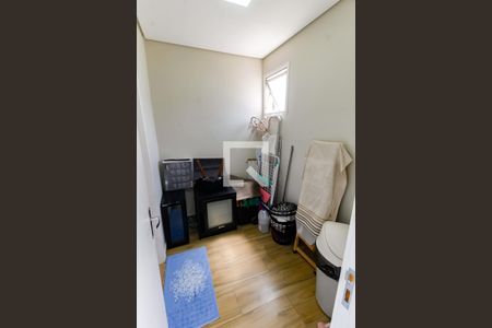 Apartamento à venda com 79m², 3 quartos e 2 vagas Apartamento à venda com 79m², 3 quartos e 2 vagasQuarto de Serviço