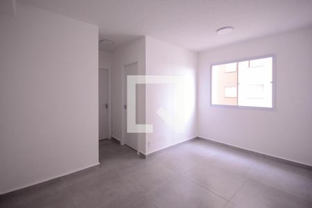 Sala de apartamento para alugar com 2 quartos, 41m² em Jardim Santa Emilia, São Paulo