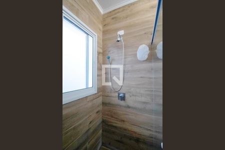 Casa à venda com 240m², 3 quartos e 2 vagasBanheiro