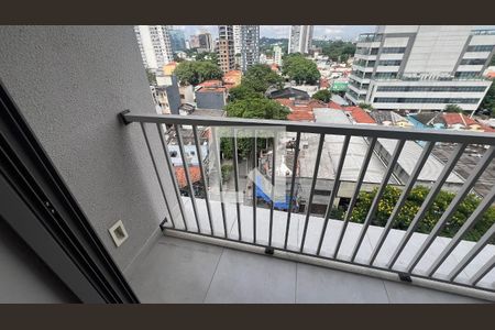 Studio à venda com 27m², 1 quarto e sem vaga Studio à venda com 27m², 1 quarto e sem vagaSacada