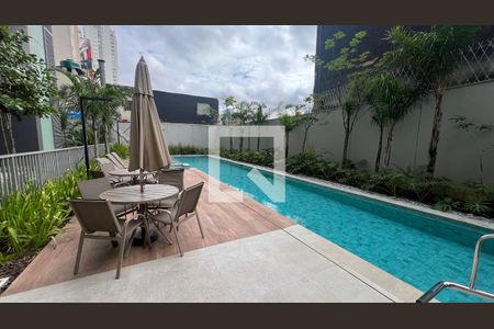 Studio à venda com 27m², 1 quarto e sem vaga Studio à venda com 27m², 1 quarto e sem vagaPiscina