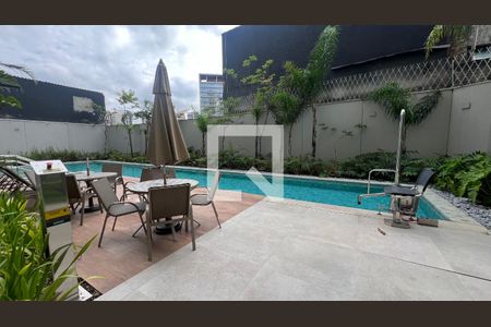 Studio à venda com 27m², 1 quarto e sem vaga Studio à venda com 27m², 1 quarto e sem vagaPiscina