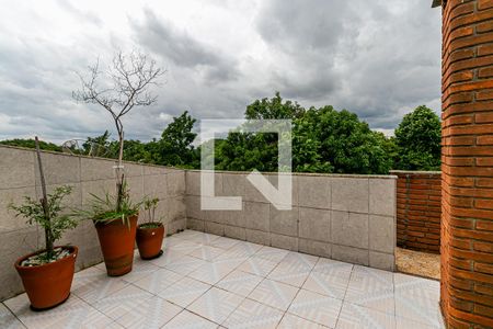 Casa à venda com 249m², 3 quartos e 1 vaga Casa à venda com 249m², 3 quartos e 1 vagaSuíte - Escritorio - Varanda