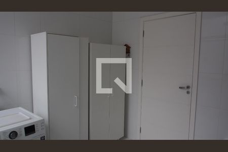 Casa à venda com 286m², 4 quartos e 4 vagasLavanderia