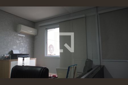 Casa à venda com 286m², 4 quartos e 4 vagasEscritório