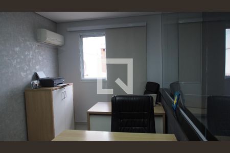 Casa à venda com 286m², 4 quartos e 4 vagasEscritório