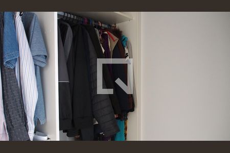 Casa à venda com 286m², 4 quartos e 4 vagasCloset da suíte